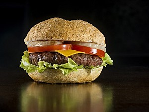 Madero traz menu fit com opções mais leves do tradicional cheeseburger